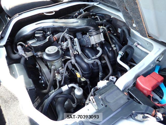 Toyota HIACE WAGON 2017-02 5869028-29