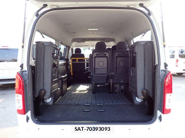 Toyota HIACE WAGON 2017-02 5869028-7