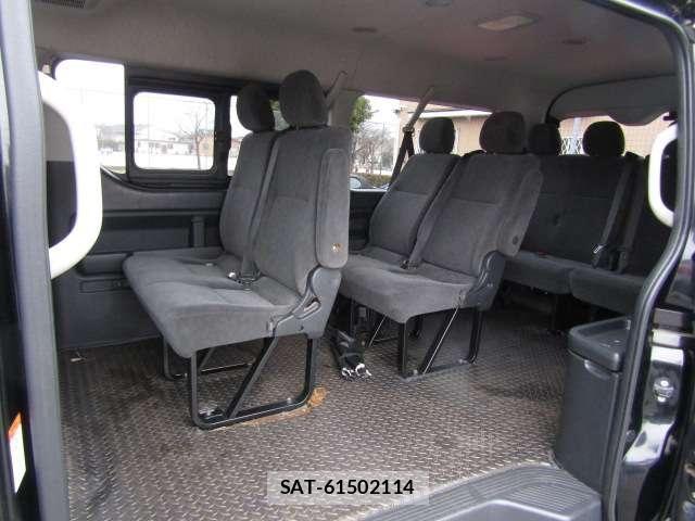 Toyota HIACE WAGON 2016-11 5869025-6