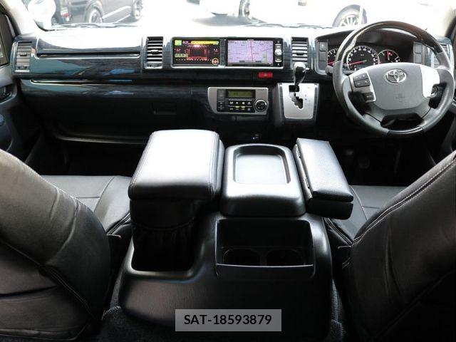 Toyota HIACE WAGON 2017-08 5868990-13