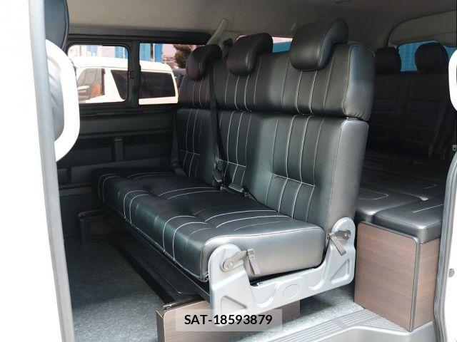 Toyota HIACE WAGON 2017-08 5868990-1