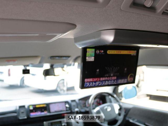 Toyota HIACE WAGON 2017-08 5868990-2