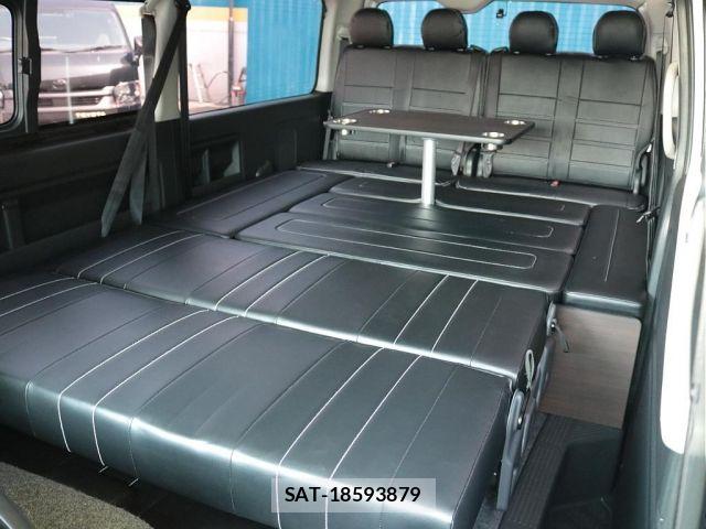 Toyota HIACE WAGON 2017-08 5868990-3