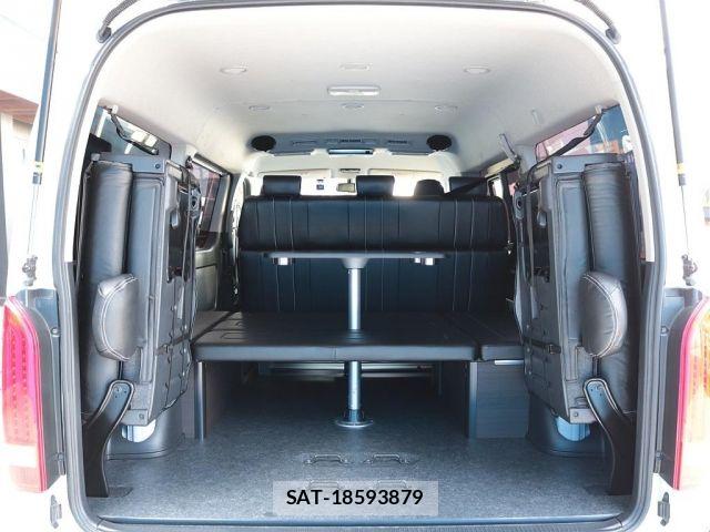 Toyota HIACE WAGON 2017-08 5868990-6