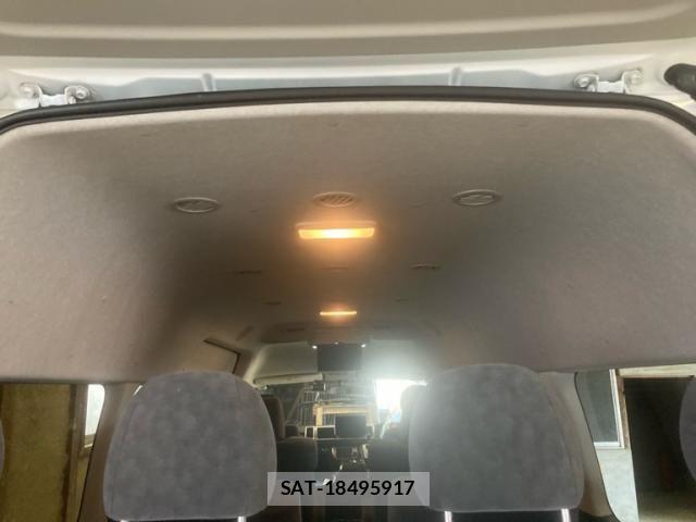 Toyota HIACE WAGON 2019-11 6215352-12