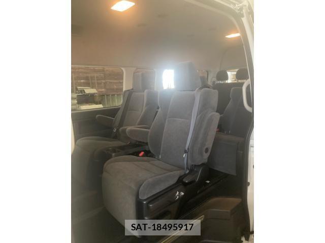 Toyota HIACE WAGON 2019-11 6215352-13