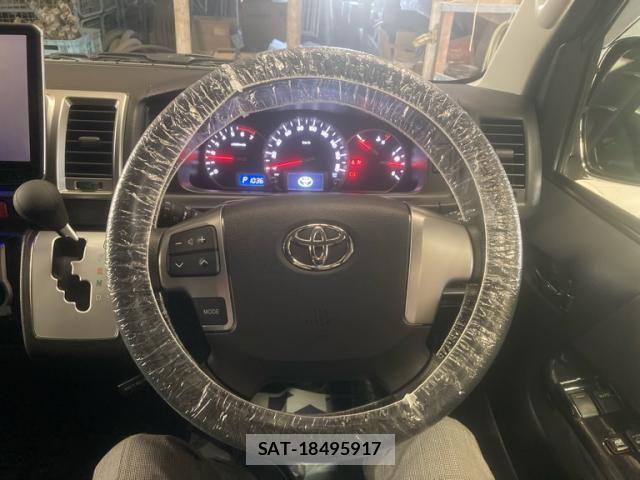 Toyota HIACE WAGON 2019-11 6215352-16