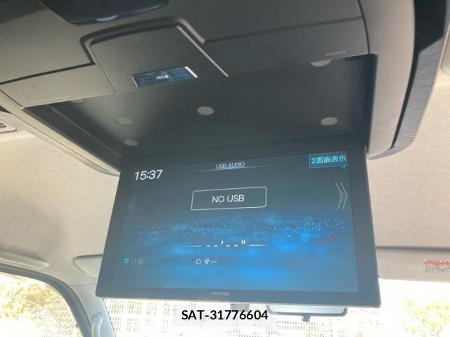 Toyota HIACE WAGON 2023-11 6215350-18