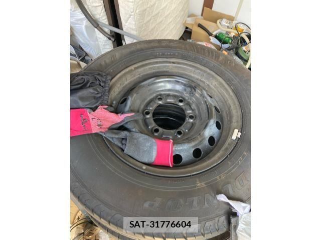 Toyota HIACE WAGON 2023-11 6215350-26