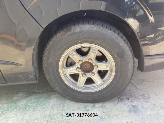 Toyota HIACE WAGON 2023-11 6215350-28