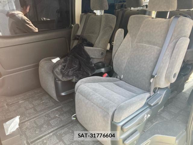 Toyota HIACE WAGON 2023-11 6215350-7