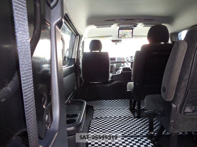 Toyota HIACE WAGON 2019-04 6215361-10