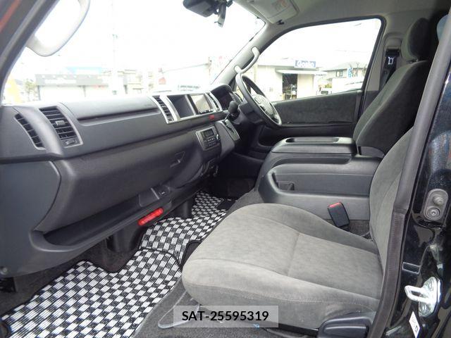 Toyota HIACE WAGON 2019-04 6215361-4