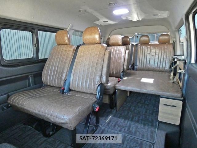 Toyota HIACE WAGON 2018-02 6244384-12
