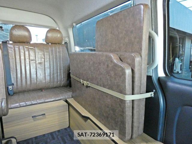 Toyota HIACE WAGON 2018-02 6244384-15