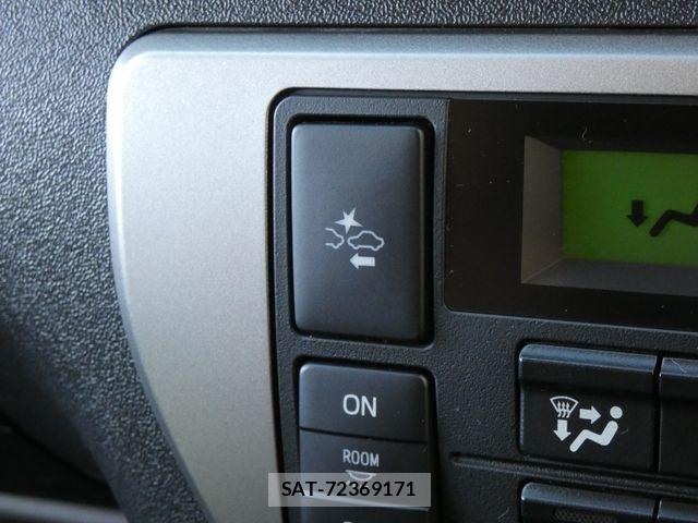 Toyota HIACE WAGON 2018-02 6244384-19