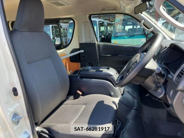 Toyota HIACE WAGON 2020-10 6244391-22