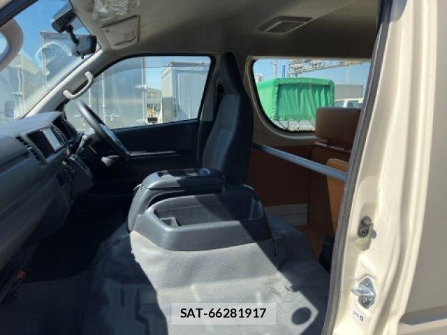 Toyota HIACE WAGON 2020-10 6244391-23