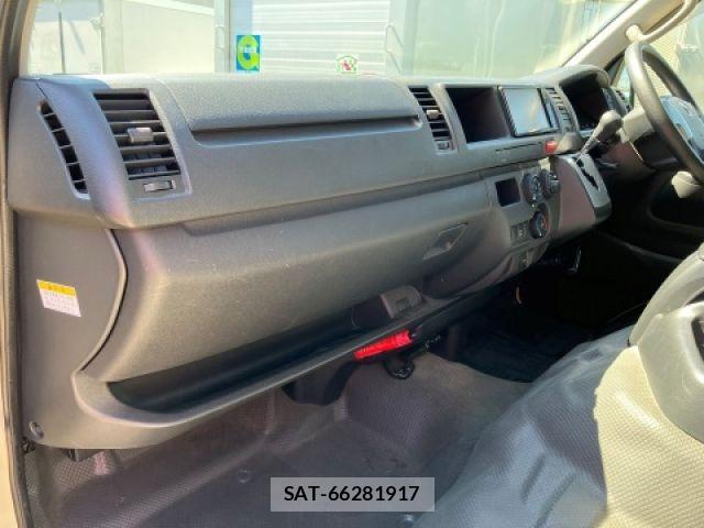 Toyota HIACE WAGON 2020-10 6244391-24