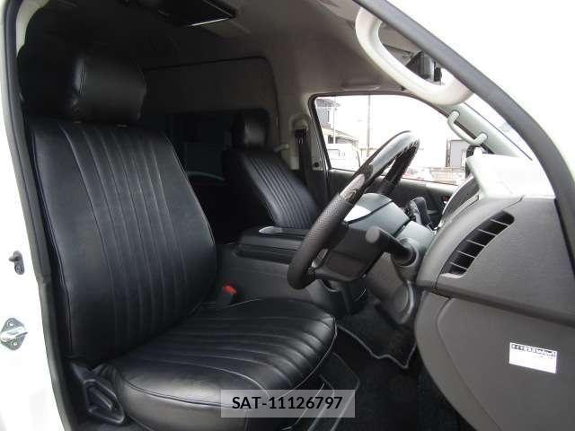 Toyota HIACE WAGON 2025-02 6498304-10
