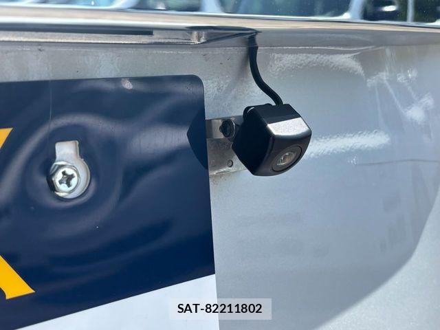 Toyota HIACE WAGON 2023-04 6498310-16