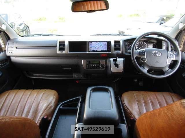Toyota HIACE WAGON 2021-03 6498313-2