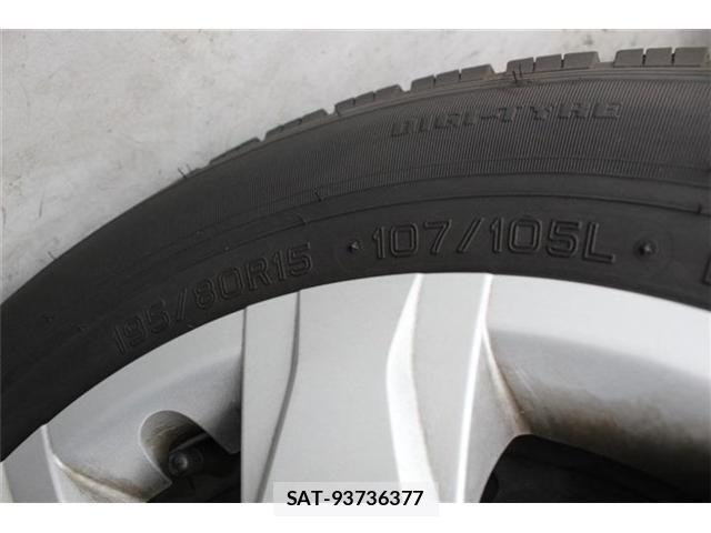 Toyota HIACE WAGON 2020-04 6526277-19