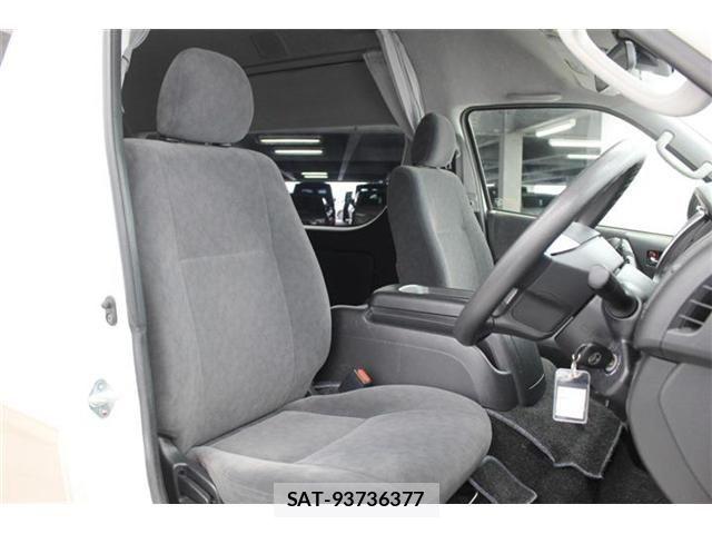 Toyota HIACE WAGON 2020-04 6526277-25
