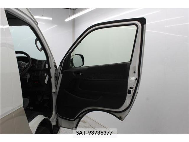 Toyota HIACE WAGON 2020-04 6526277-28