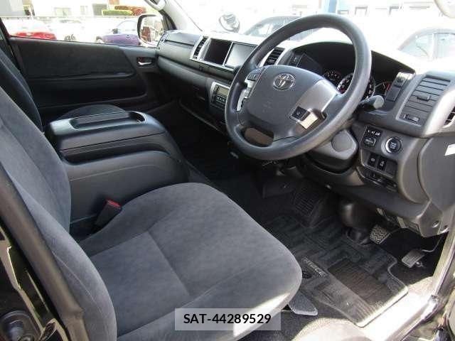 Toyota HIACE WAGON 2019-06 6612195-10
