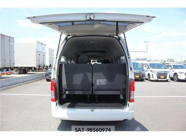 Toyota HIACE WAGON 2017-03 6612192-28