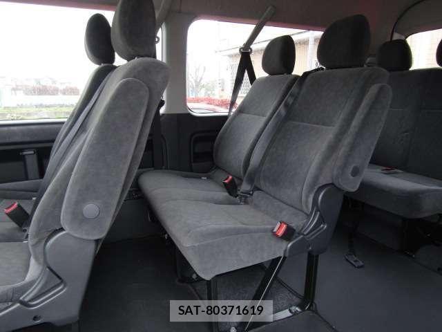 Toyota HIACE WAGON 2017-11 6641663-11