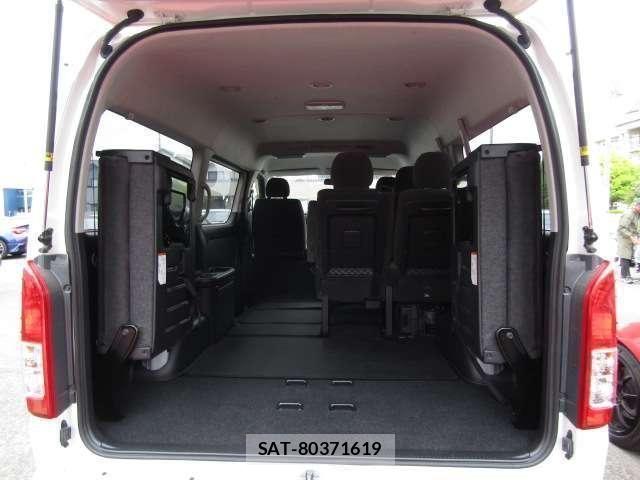 Toyota HIACE WAGON 2017-11 6641663-18