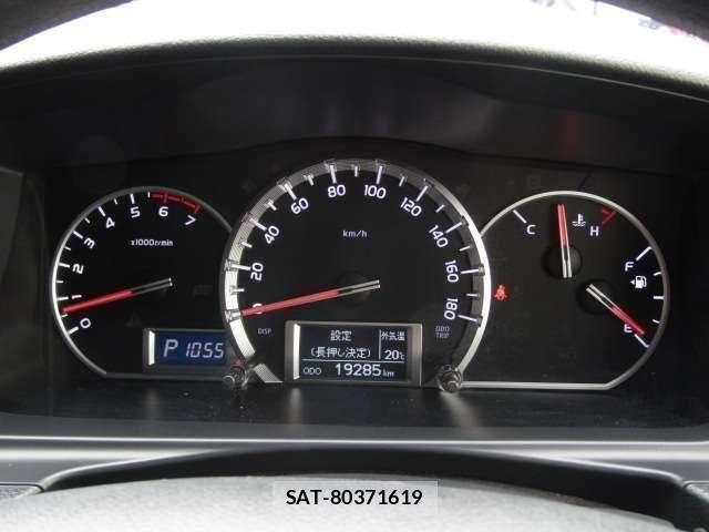 Toyota HIACE WAGON 2017-11 6641663-3
