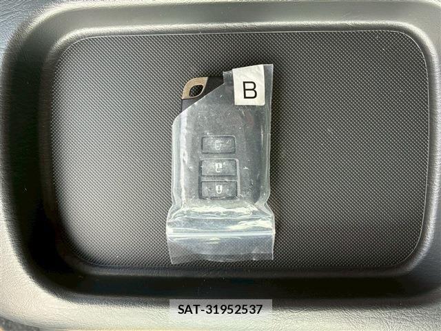 Toyota HIACE WAGON 2025-07 6676203-26
