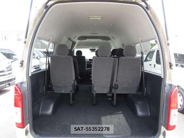 Toyota HIACE WAGON 2018-06 6716252-18