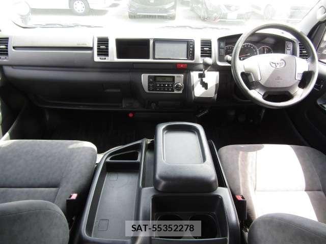 Toyota HIACE WAGON 2018-06 6716252-2