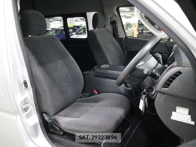 Toyota HIACE WAGON 2016-03 6716253-11