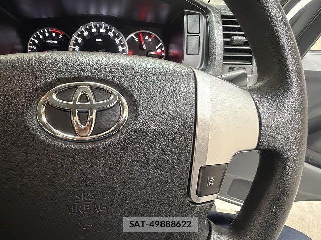 Toyota HIACE WAGON 2019-08 6716251-17