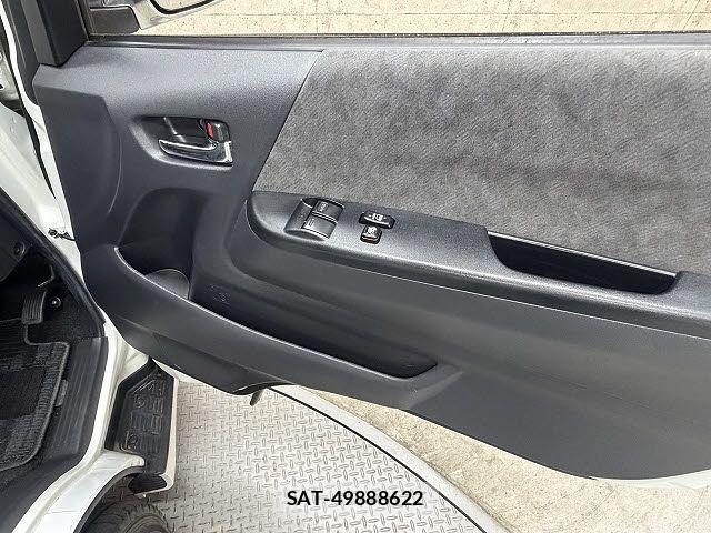 Toyota HIACE WAGON 2019-08 6716251-22