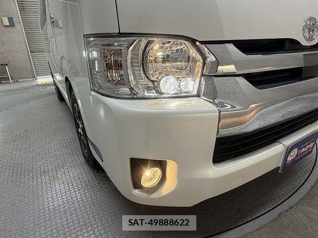 Toyota HIACE WAGON 2019-08 6716251-26