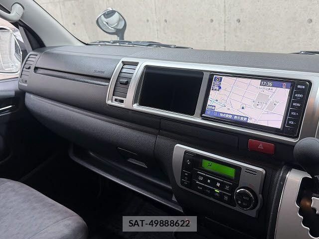Toyota HIACE WAGON 2019-08 6716251-2