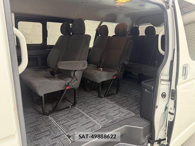 Toyota HIACE WAGON 2019-08 6716251-5