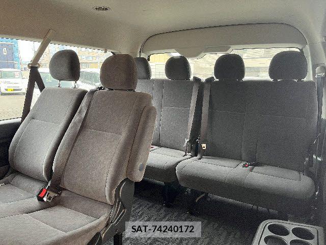 Toyota HIACE WAGON 2020-06 6716249-12