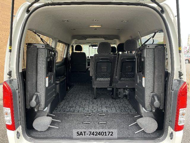 Toyota HIACE WAGON 2020-06 6716249-20