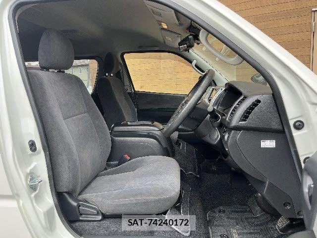 Toyota HIACE WAGON 2020-06 6716249-3