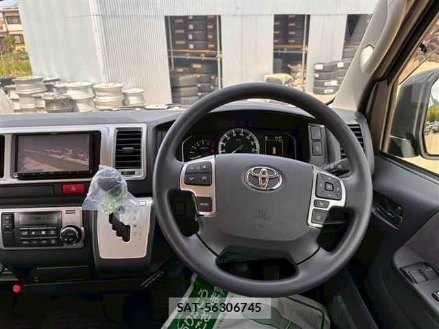 Toyota HIACE WAGON 2025-04 6815224-21