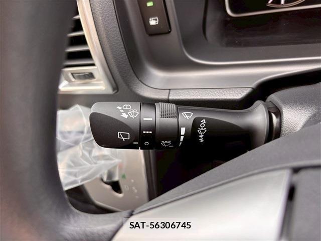 Toyota HIACE WAGON 2025-04 6815224-27