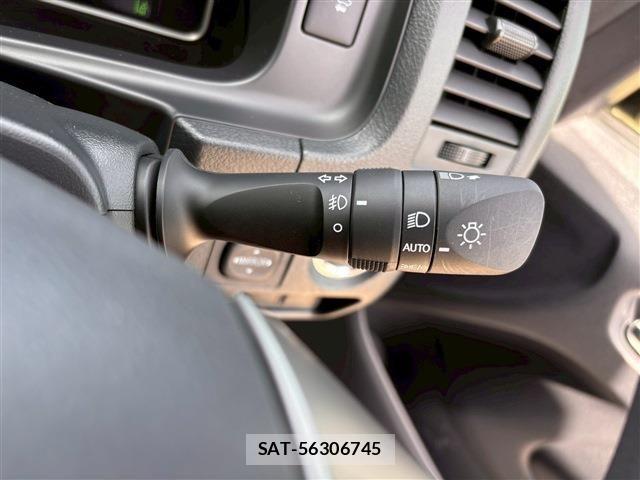 Toyota HIACE WAGON 2025-04 6815224-28