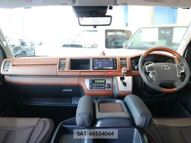 Toyota HIACE WAGON 2022-01 6815204-3